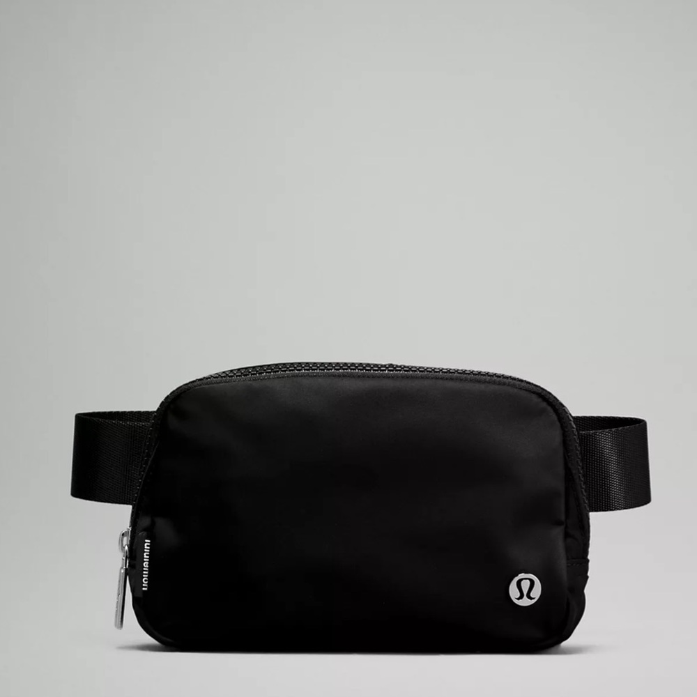 lululemon everywhere belt bag 🖤